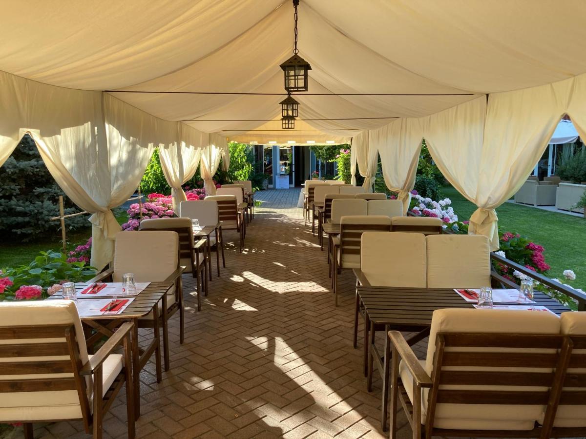 Hotel Milano Pool&Garden Salice Terme Buitenkant foto
