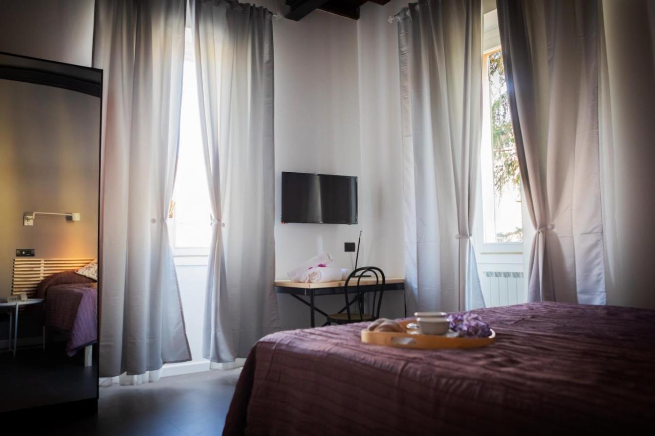 Hotel Milano Pool&Garden Salice Terme Buitenkant foto