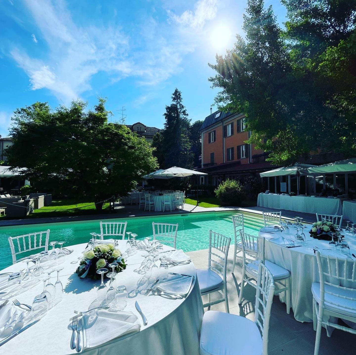 Hotel Milano Pool&Garden Salice Terme Buitenkant foto
