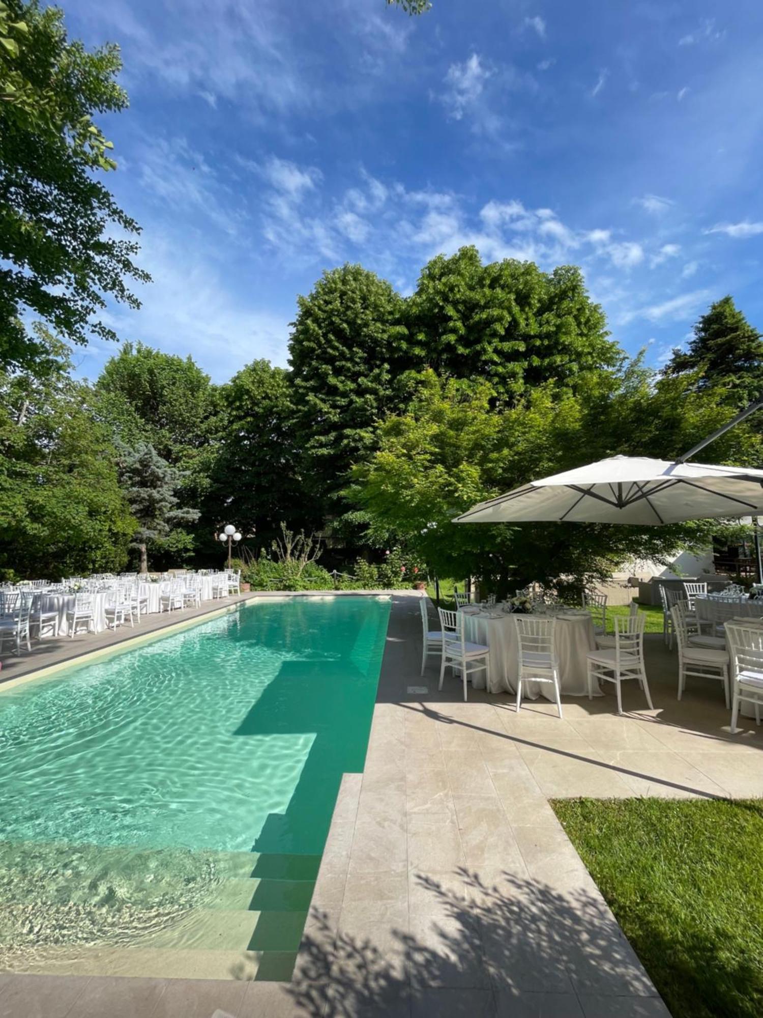 Hotel Milano Pool&Garden Salice Terme Buitenkant foto