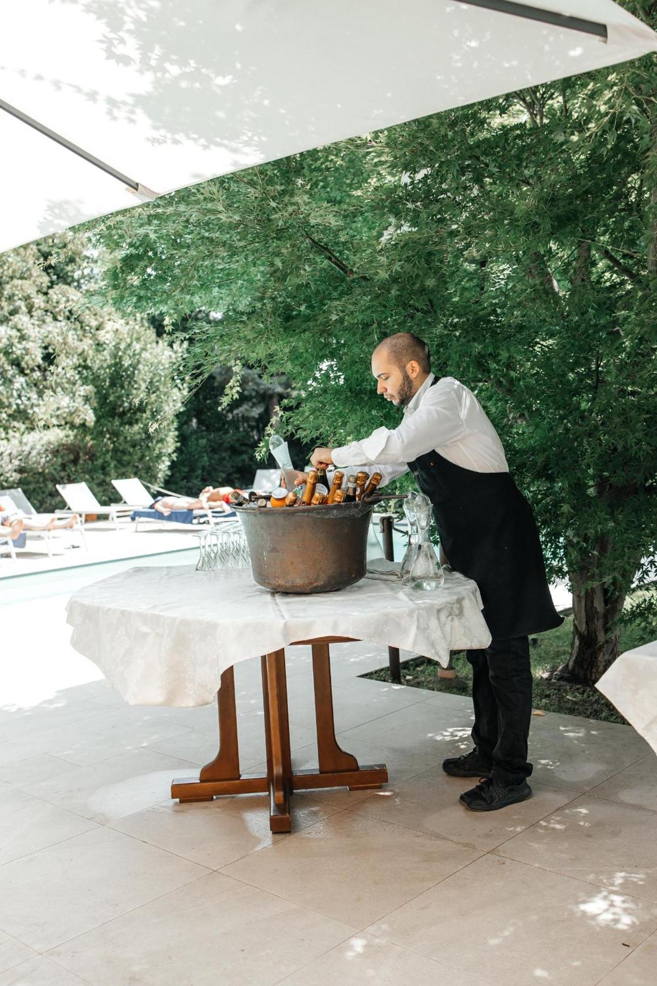Hotel Milano Pool&Garden Salice Terme Buitenkant foto